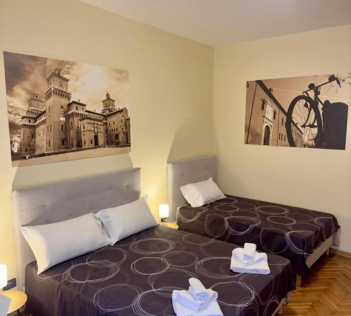 Konukevi Cameracafe Ferrara İtalya